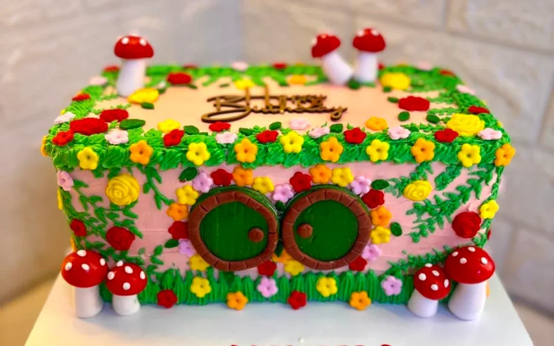 A Birthday Cake Made with Love: A Customer’s Special Experience with Cherry Crumble